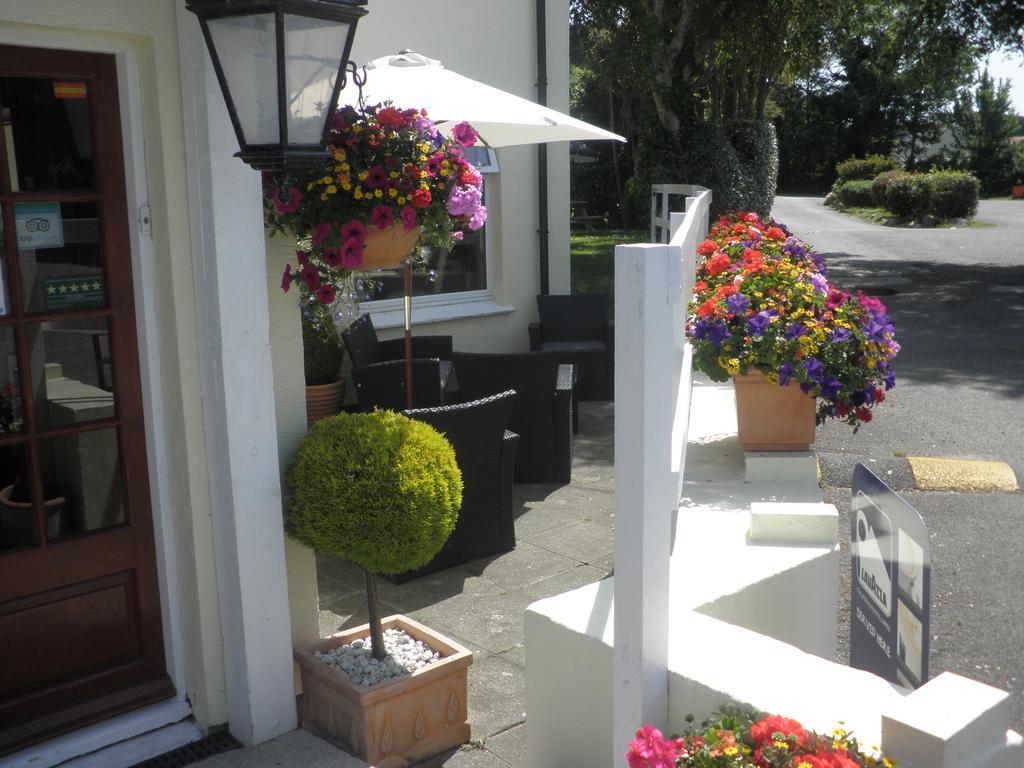 Longfrie Inn Saint Saviour Exterior foto
